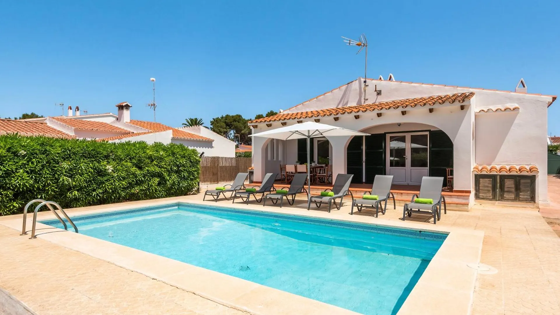 Villa Xaloc Port d'Addaia 0*,