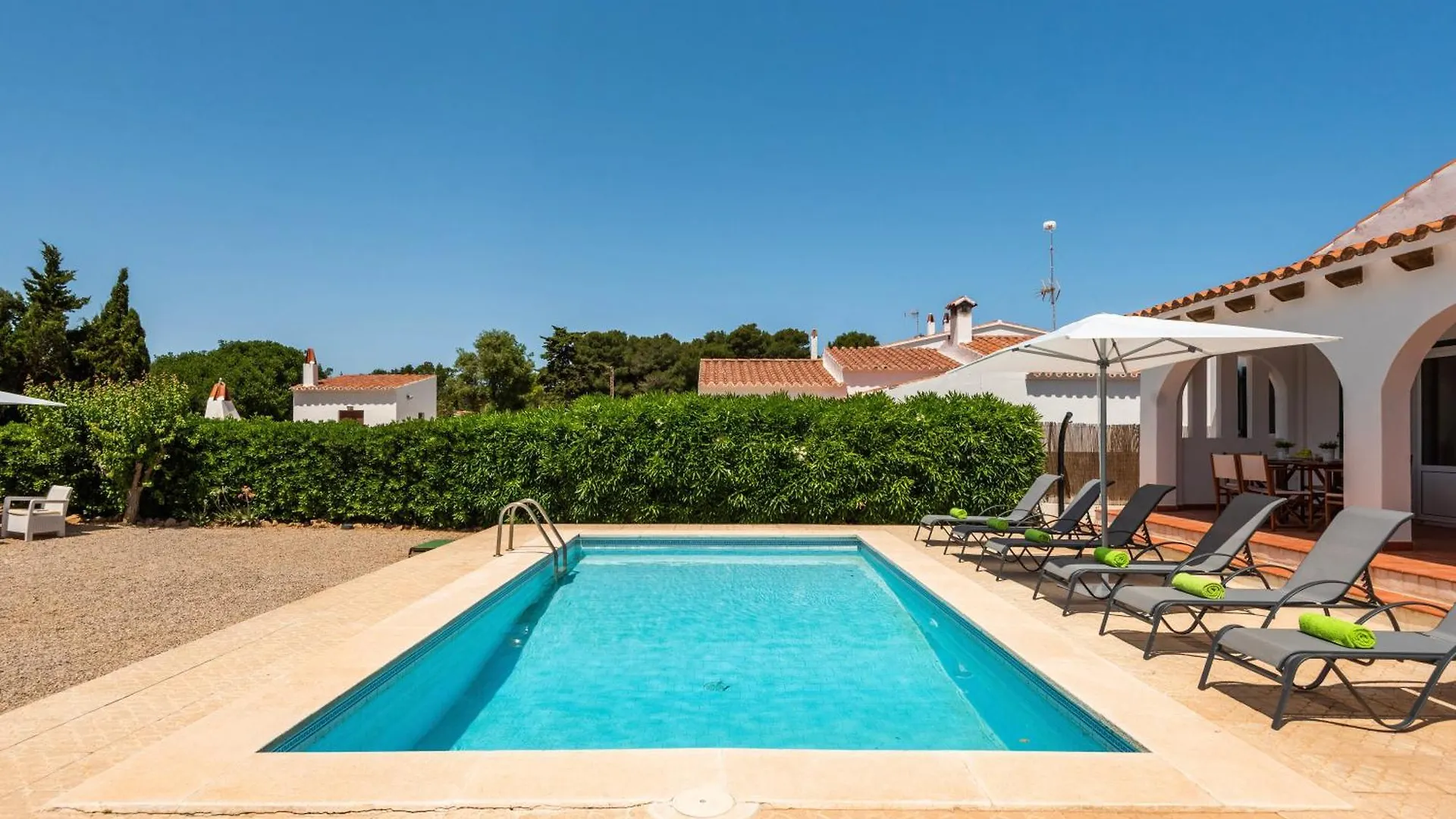 Villa Xaloc Port d'Addaia 0*,